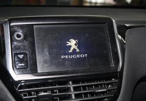 Display Peugeot 208