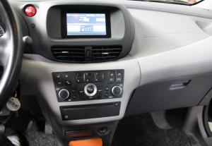 Nissan - Almera 2de generatie vanaf 2000 (N16) CD Speler reparatie
