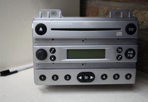 Ford - Fiësta MK 6 vanaf 2008 Radio CD-Speler reparatie